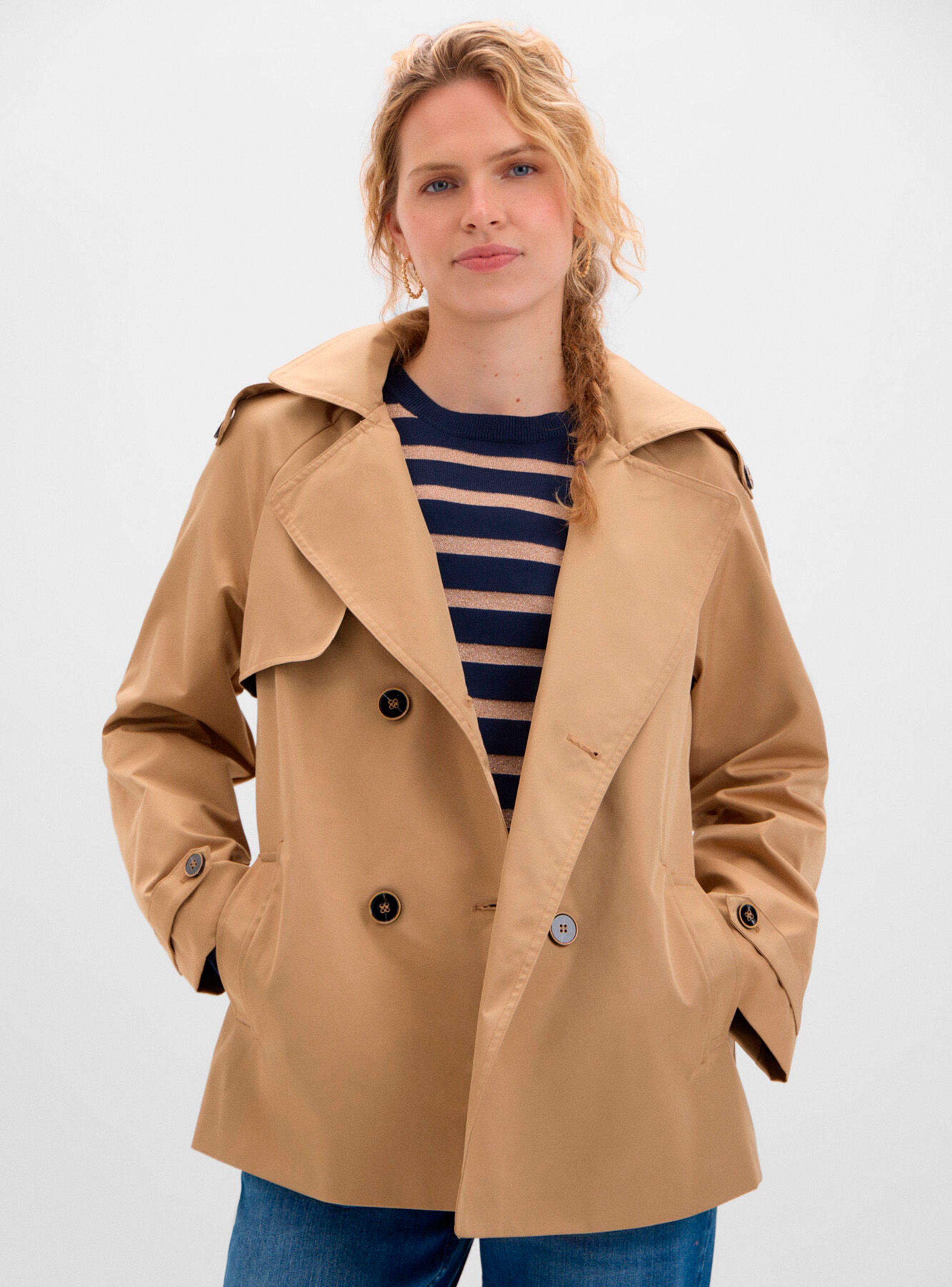 Chaqueta Gabardina Corta con Vuelo-0