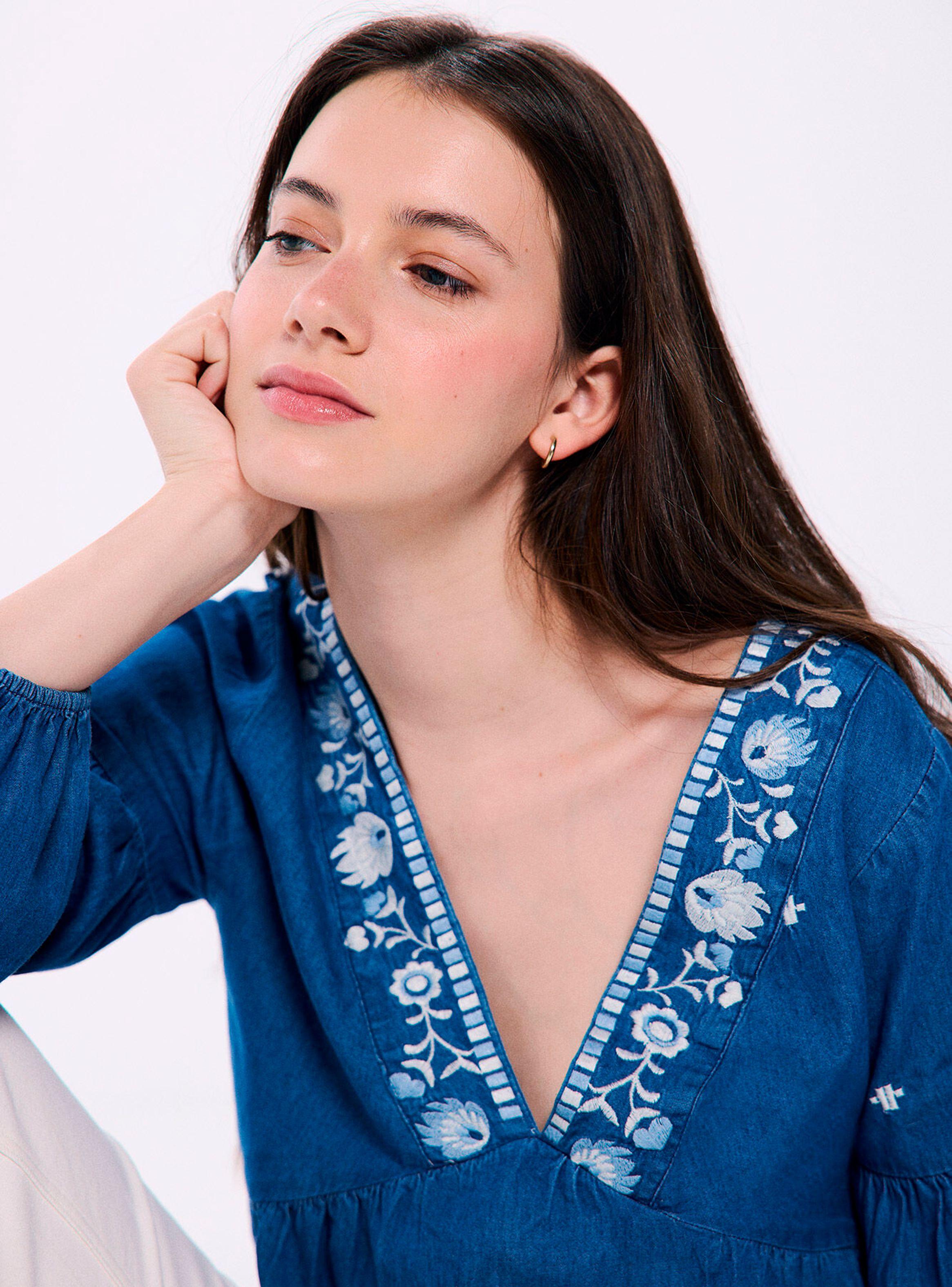 Blusa Denim Bordados-2