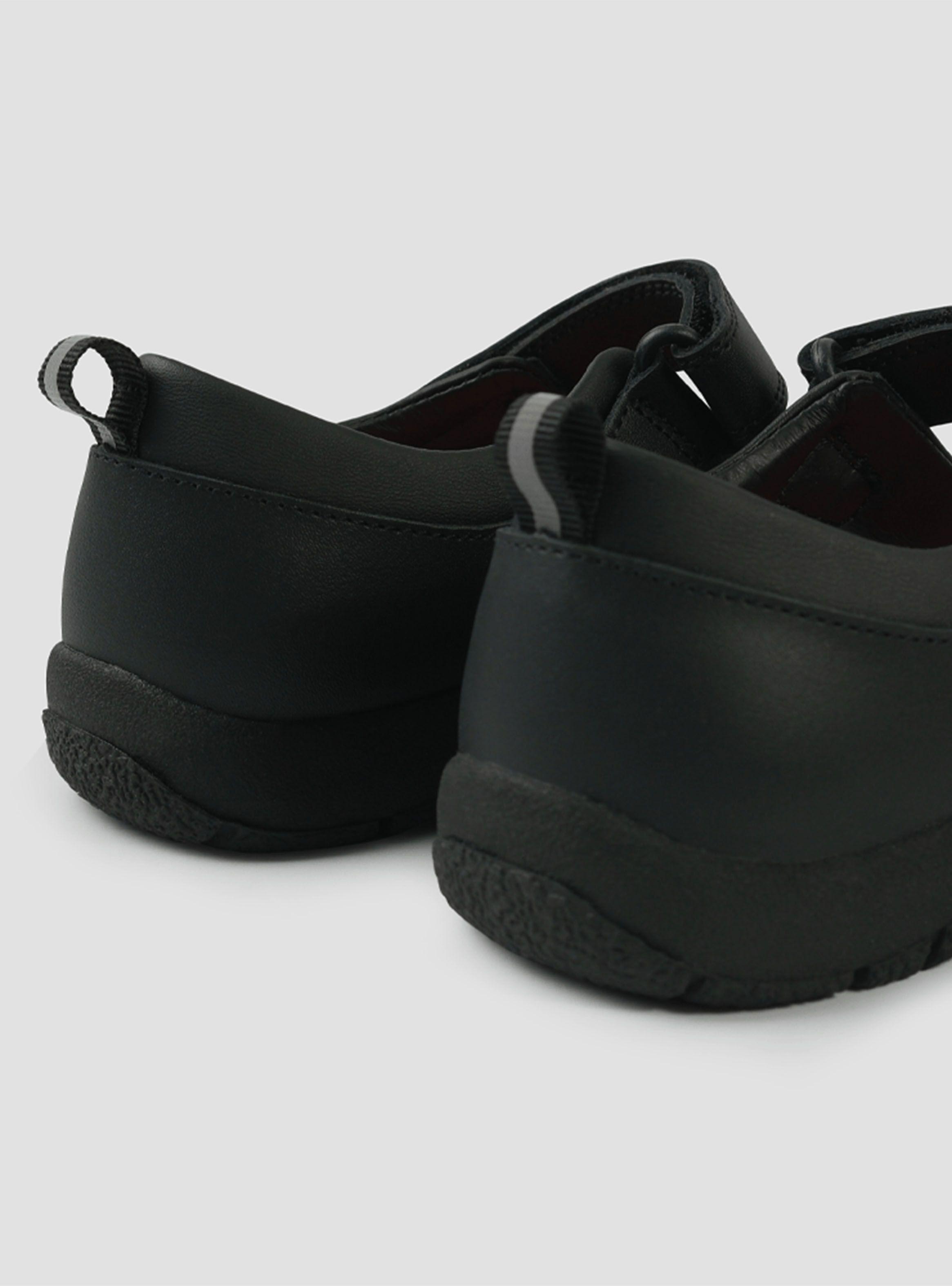 Zapato Escolar Reina Cuero con Velcro de Niña-4