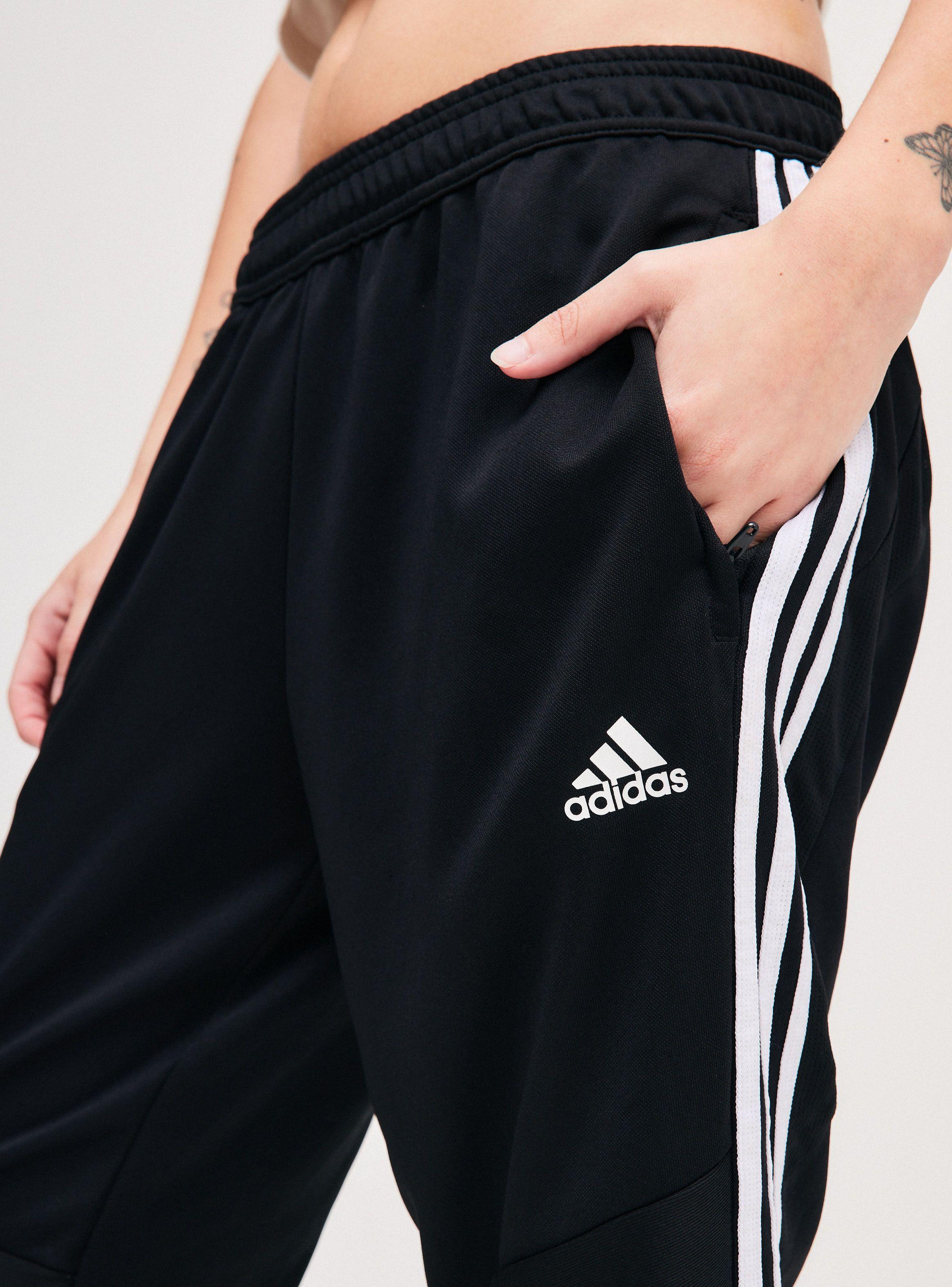 Pantalón de Buzo Adidas Tiro Medio Negro-2