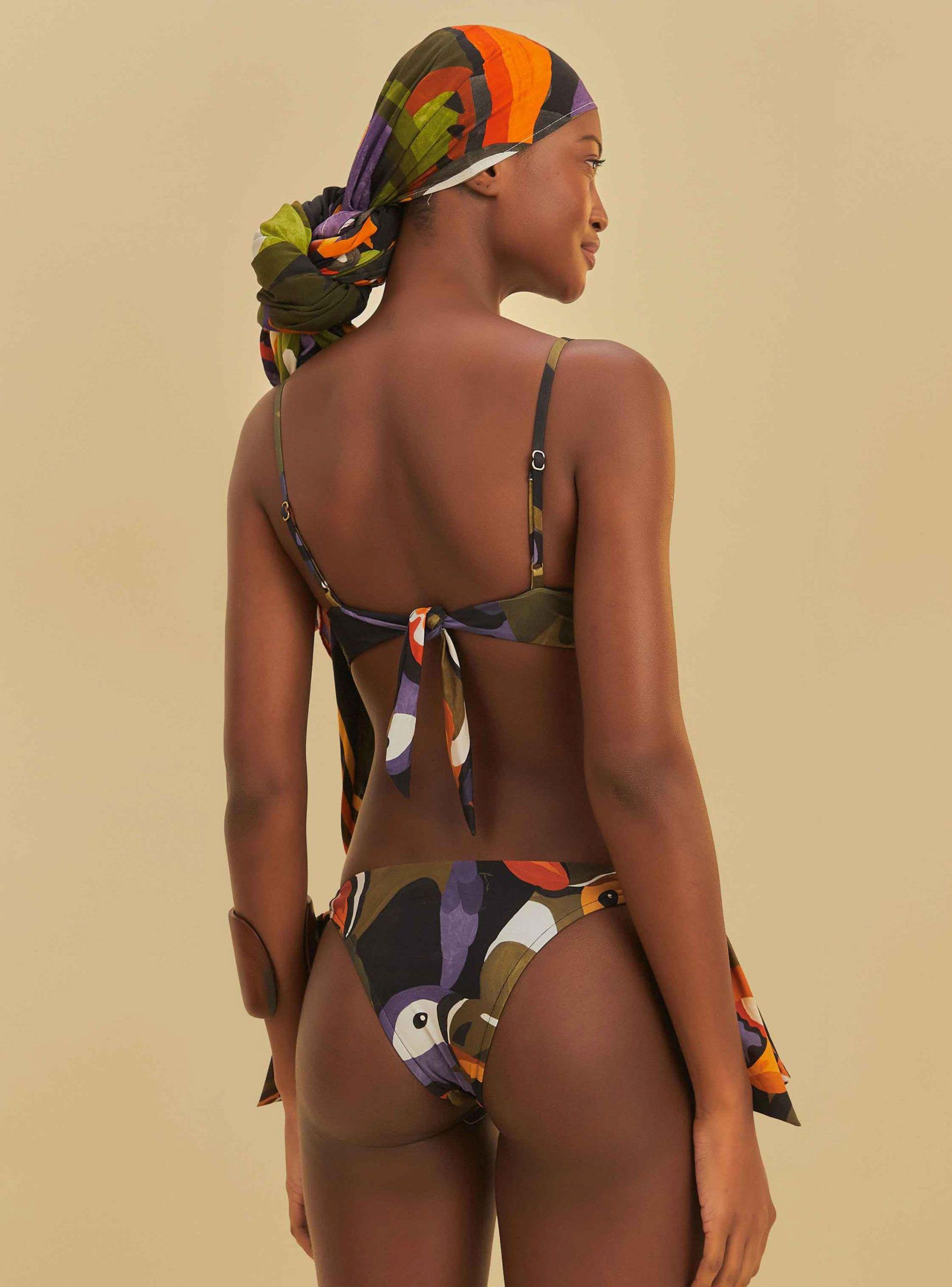 Bikini Triángulos con Nudo al Centro-1