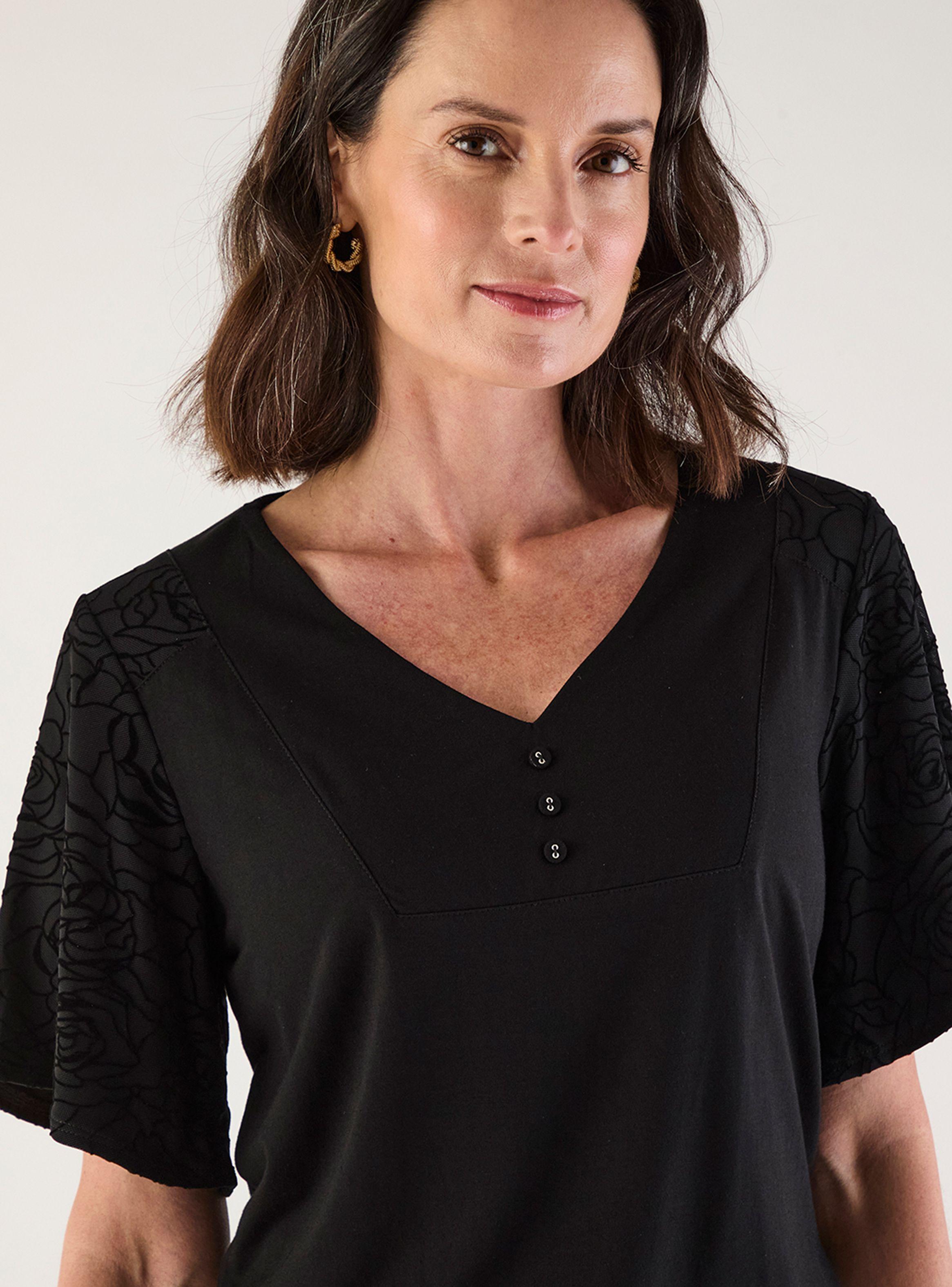 Polera Lisa Detalle en Mangas-2
