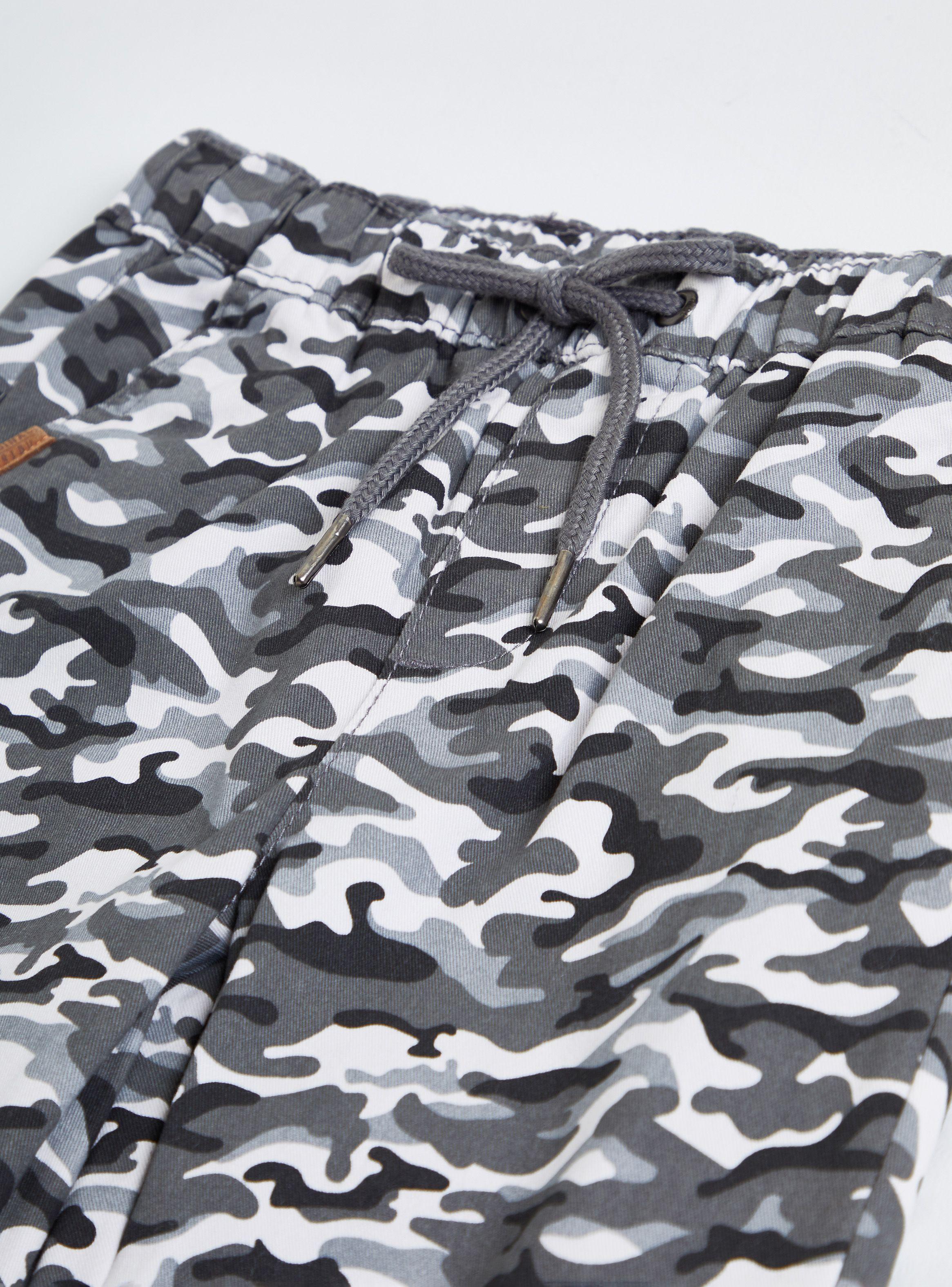 Pantalón Camuflado con Cintura Elásticada-3