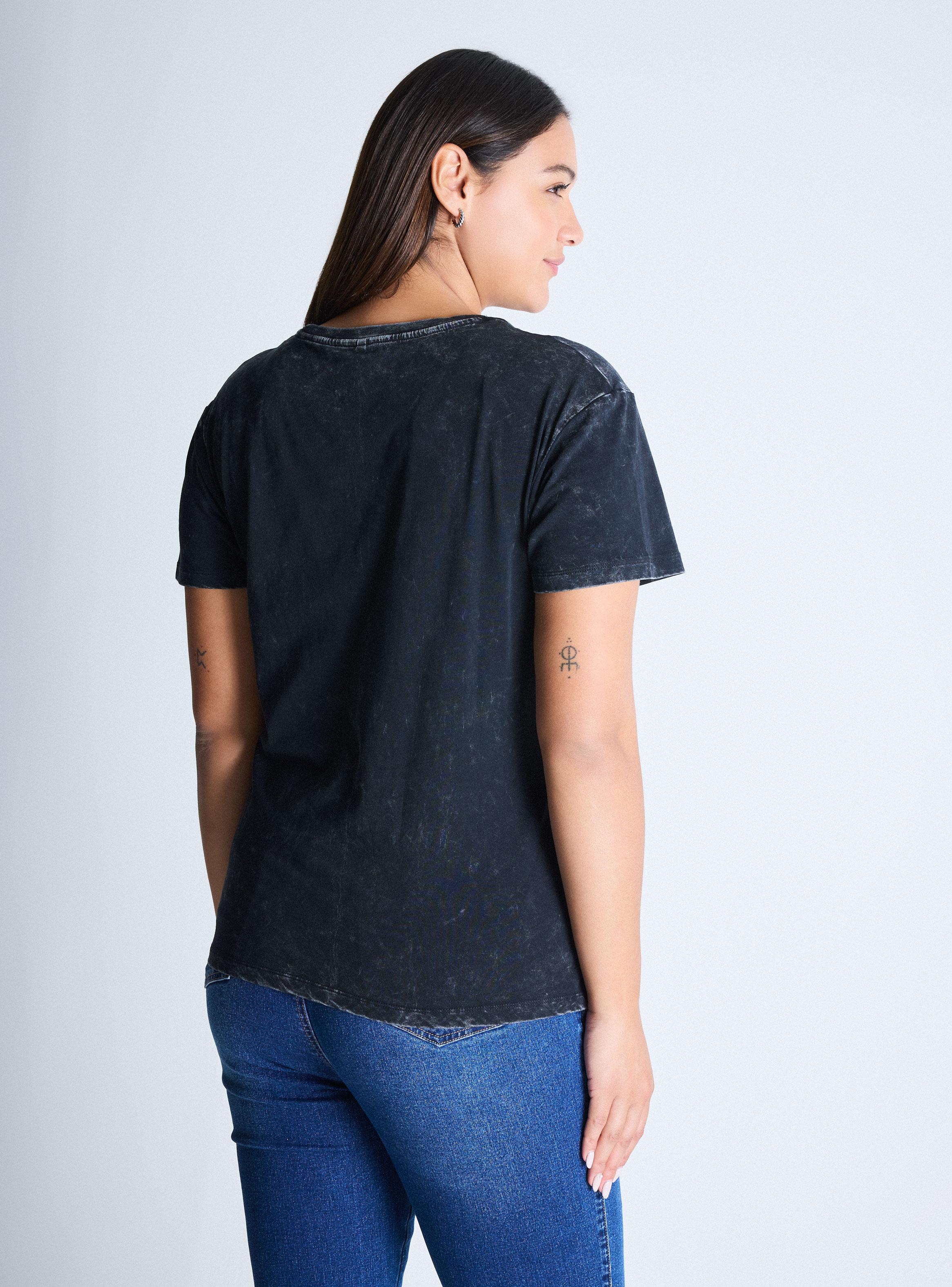 Polera Gráfica Western Efecto Lavado Curvy-1