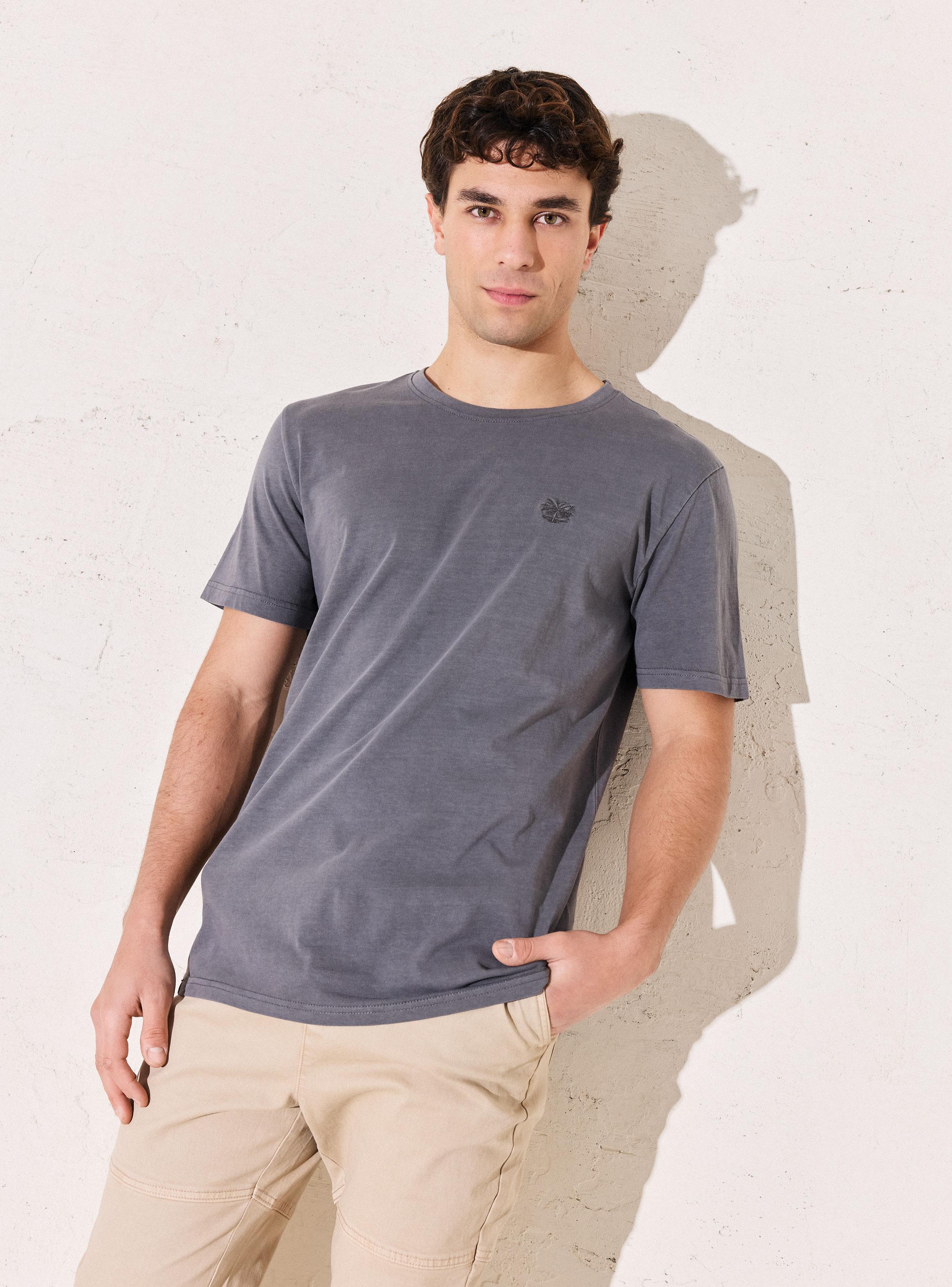 Polera Bordado Look Lavado-0