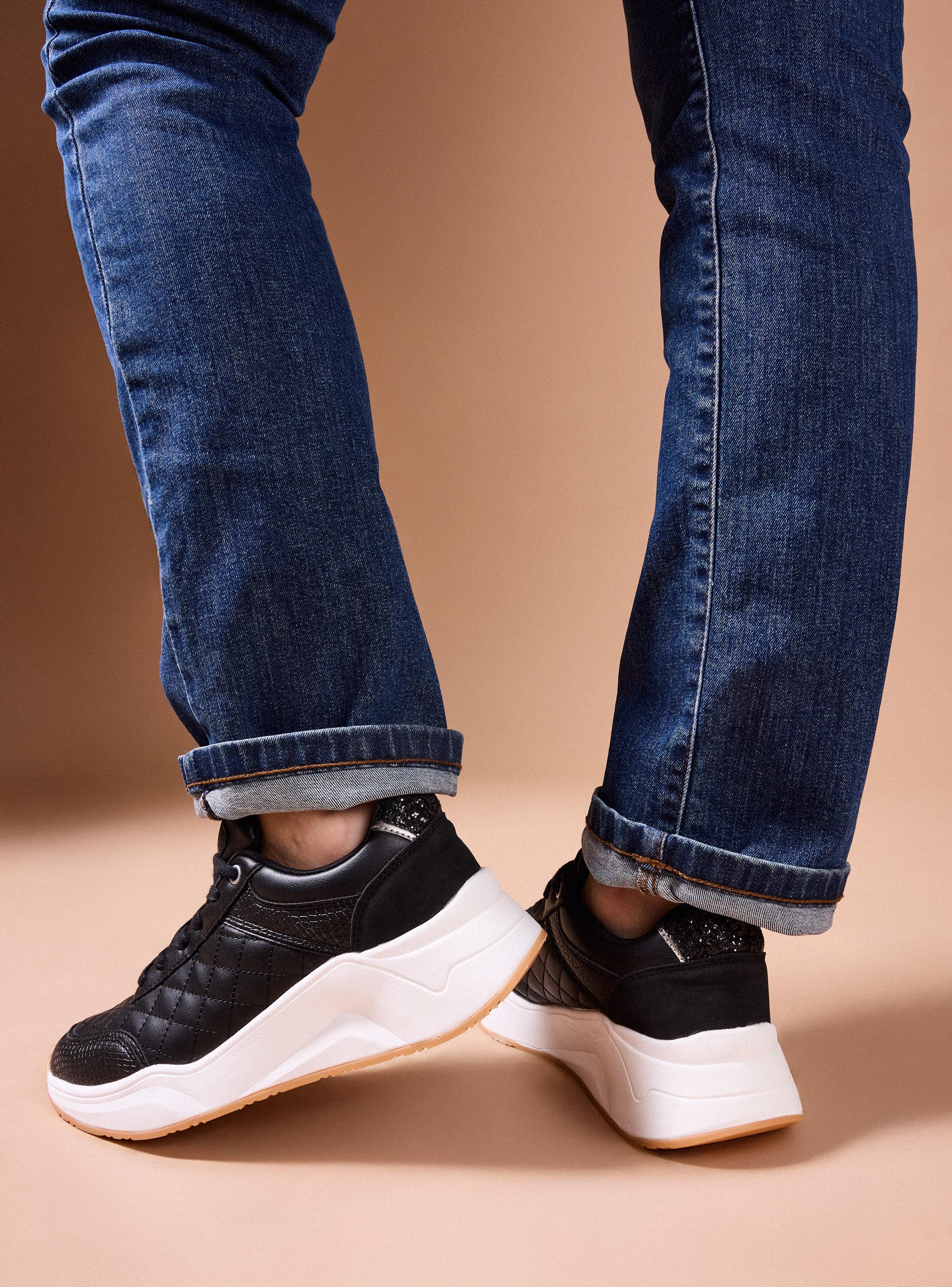 Zapatilla Urbana con Efecto Quilt Plataforma  Mujer-4