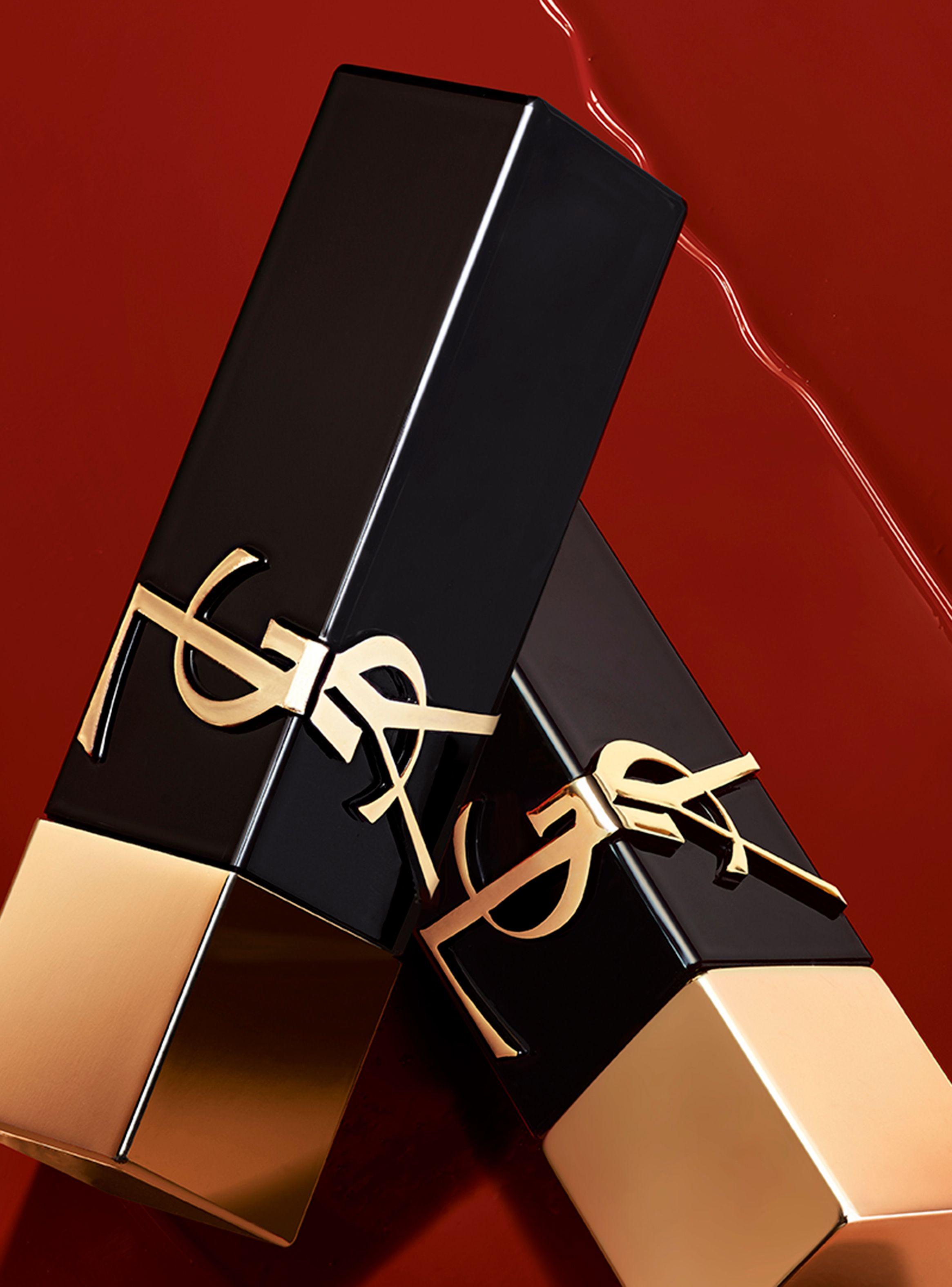 Labial Rouge Pur Couture The Bold 02 Wilful Red 2.8 gr-2