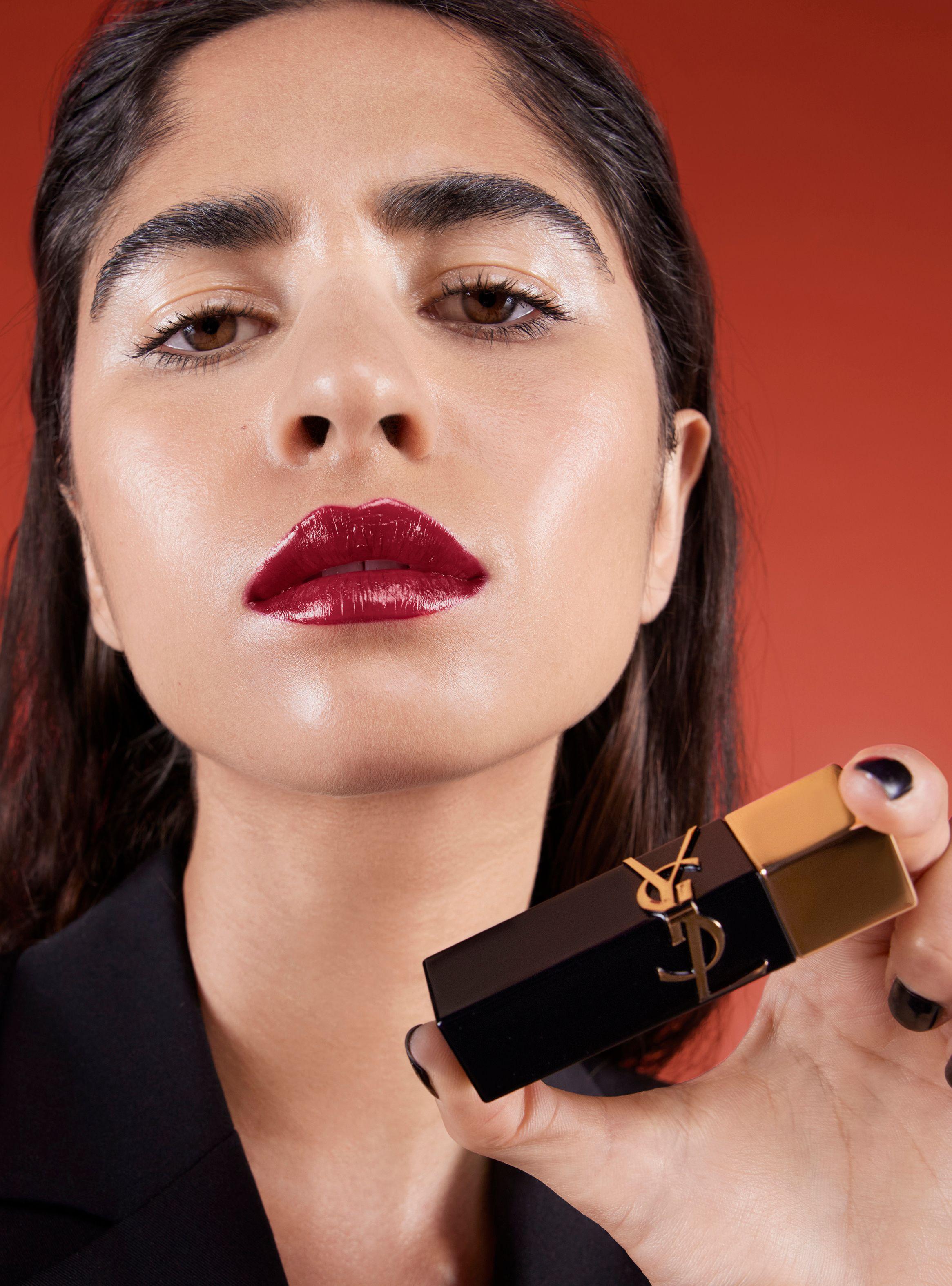 Labial Rouge Pur Couture The Bold 04 Revenged Red 2.8 gr-4