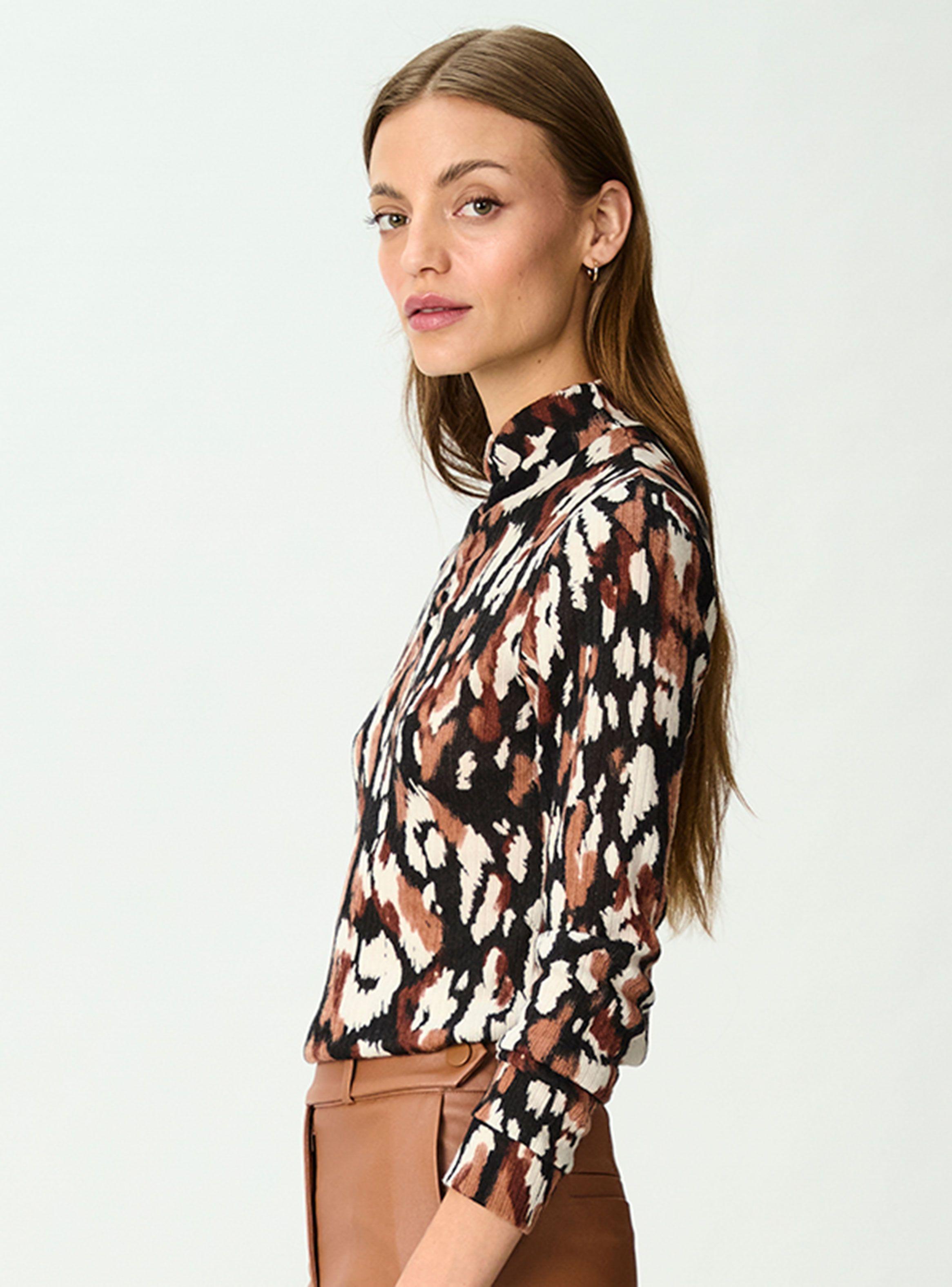 Polera Fantasía Estampado Fondo Color-1