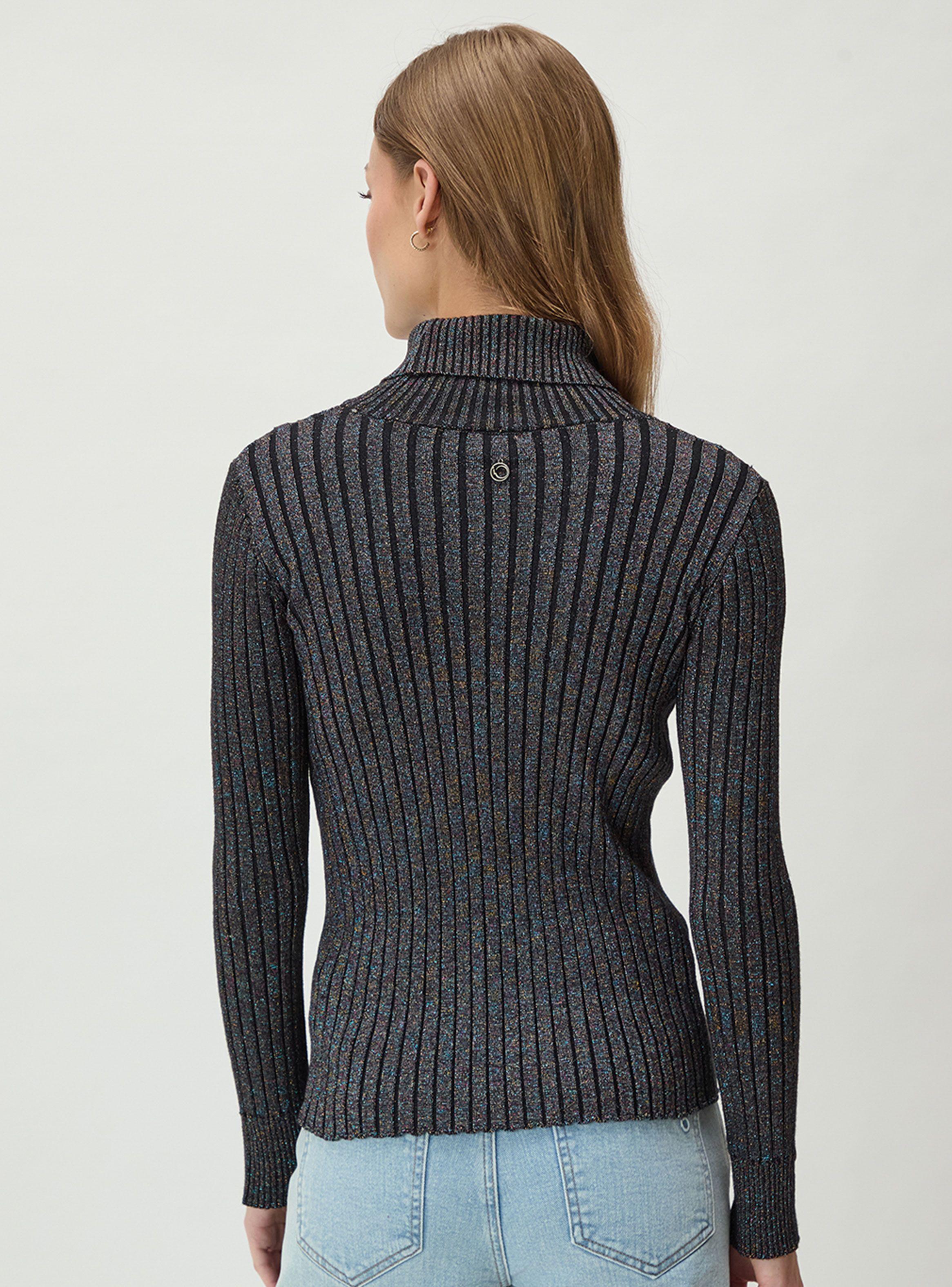 Sweater Liso de Cuello Alto-1