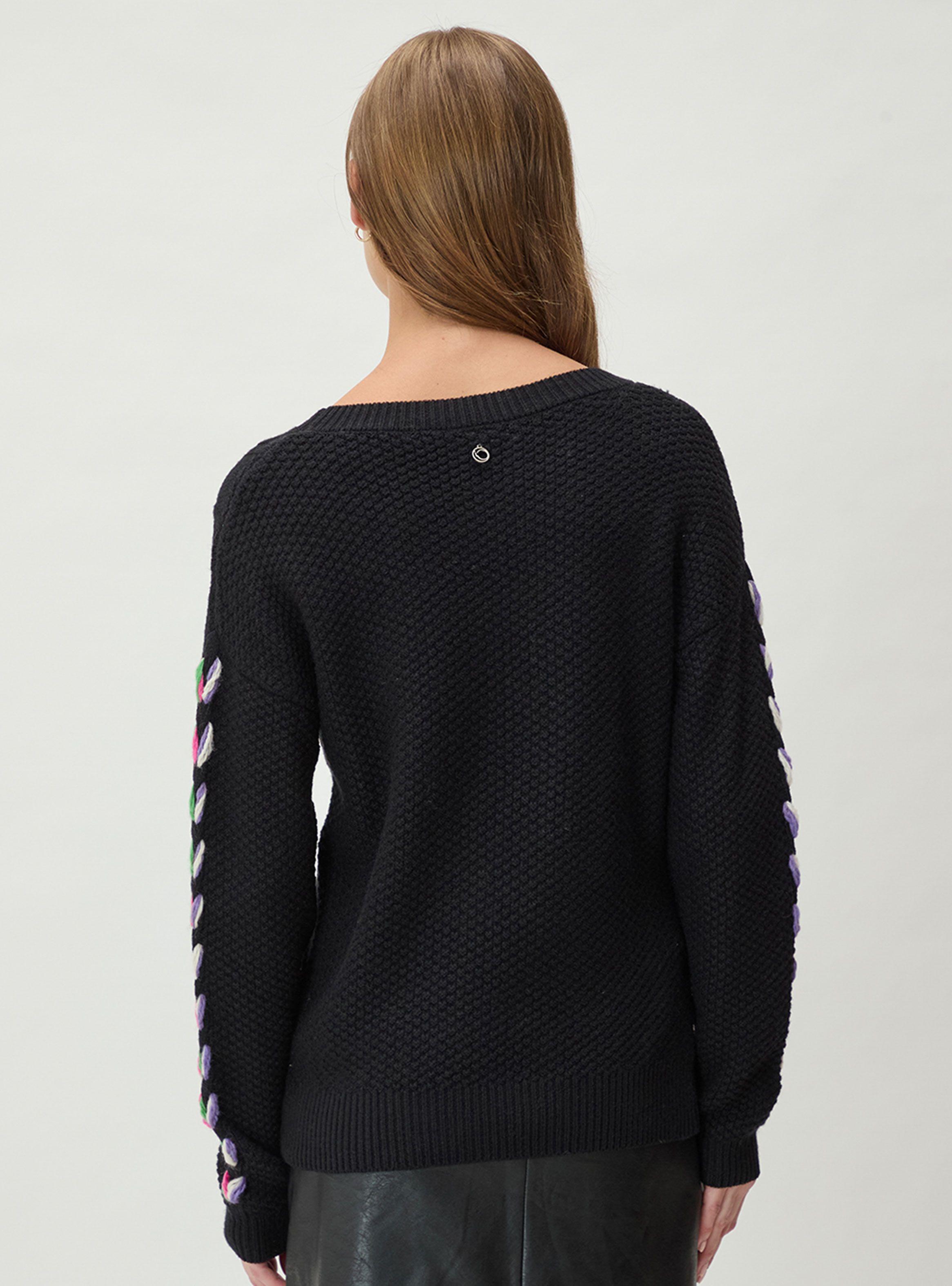 Sweater Liso con Detalles en Mangas-1