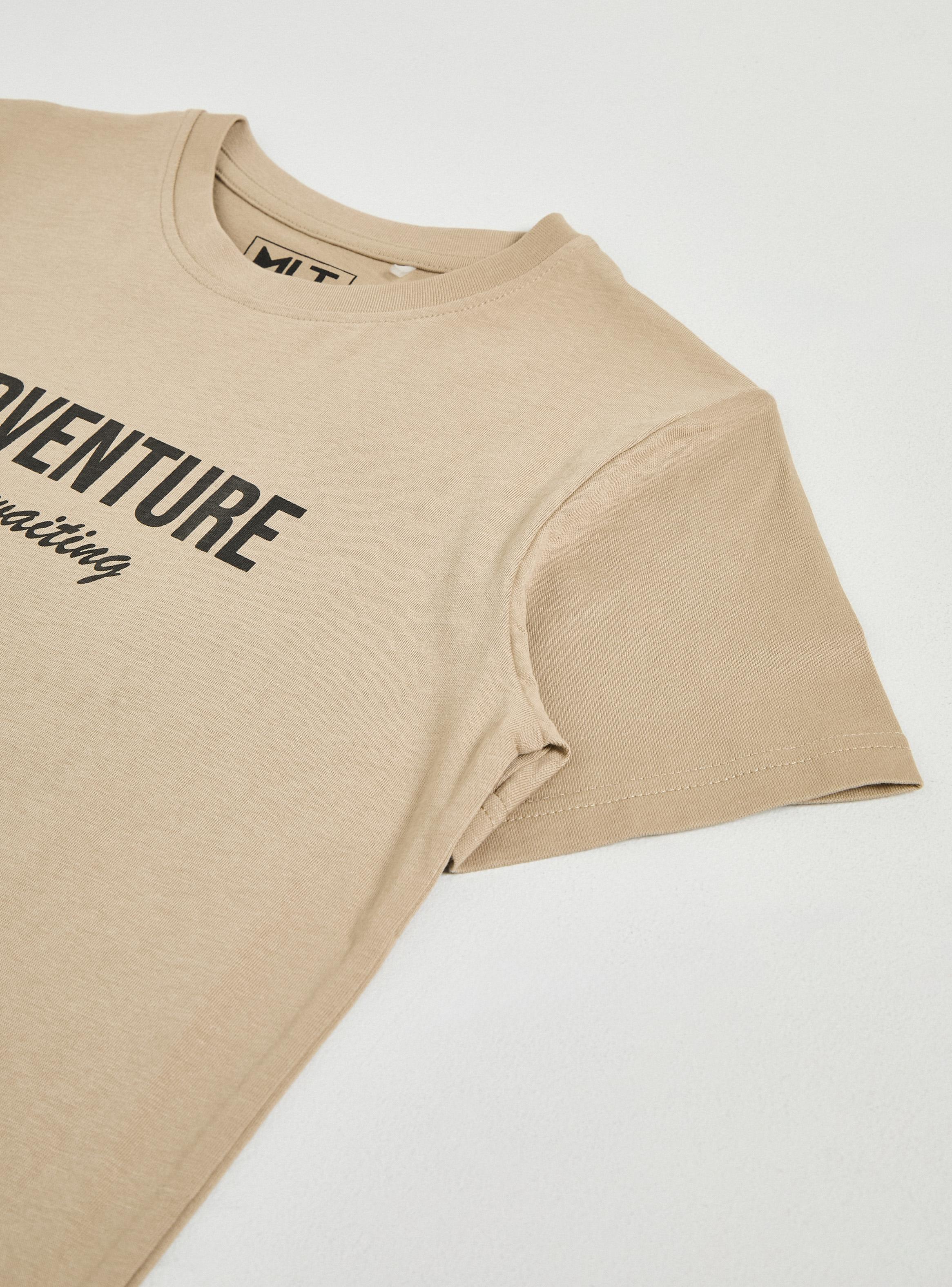 Polera Estampada Frase en Espalda-1