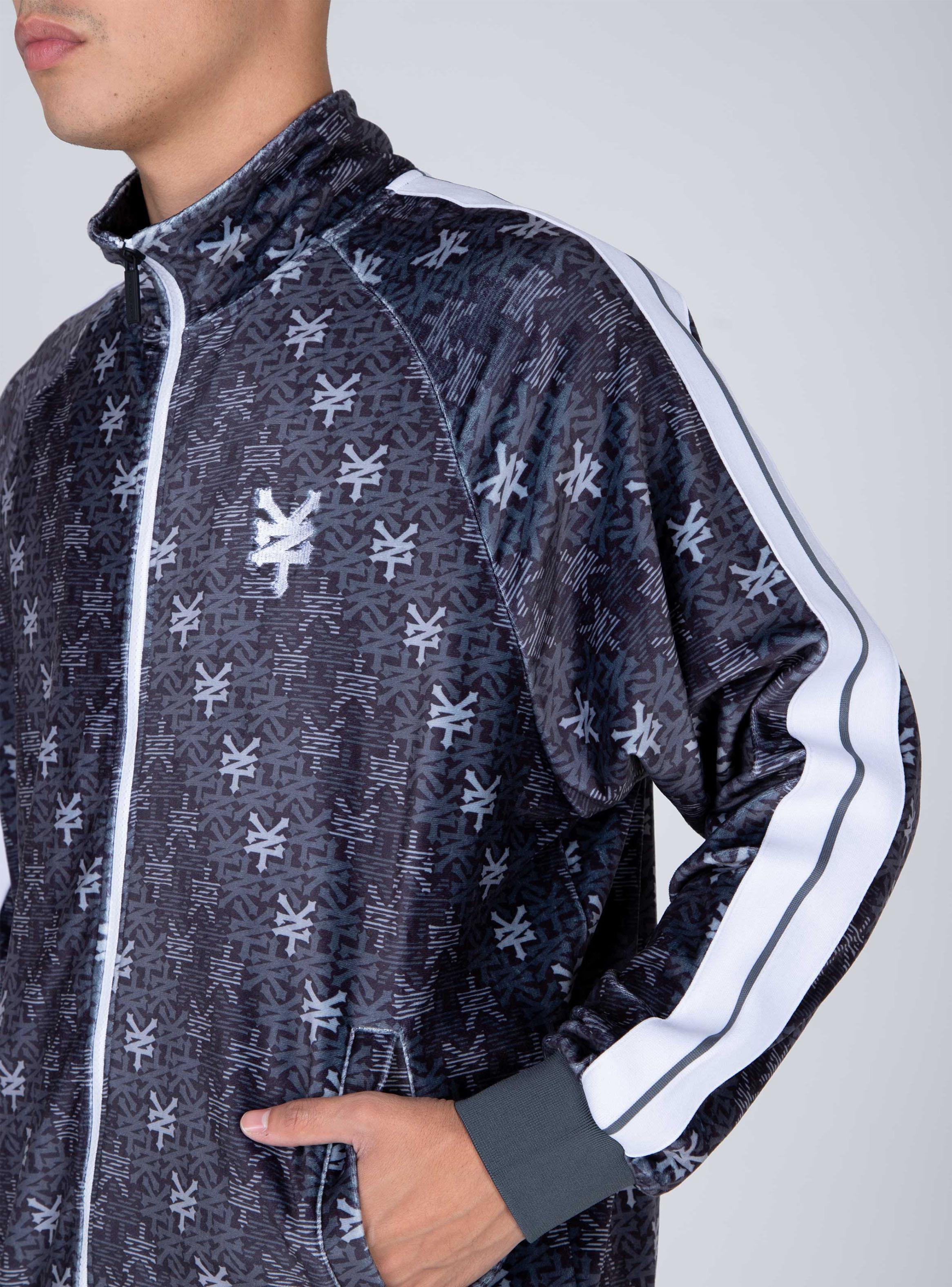 Chaqueta New Era-2