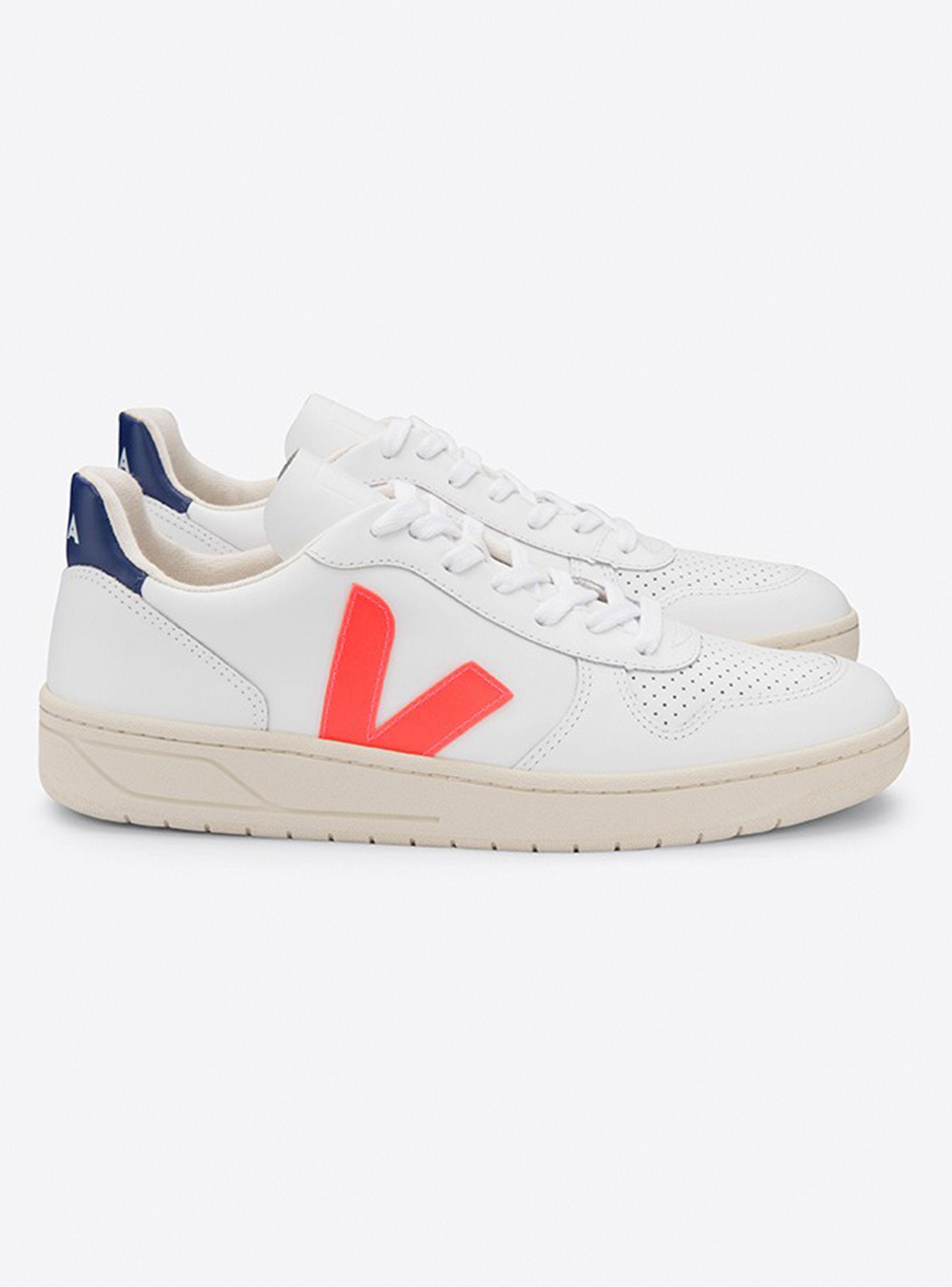 Zapatilla Veja Urbana Mujer V-10 Logo Rojo-1