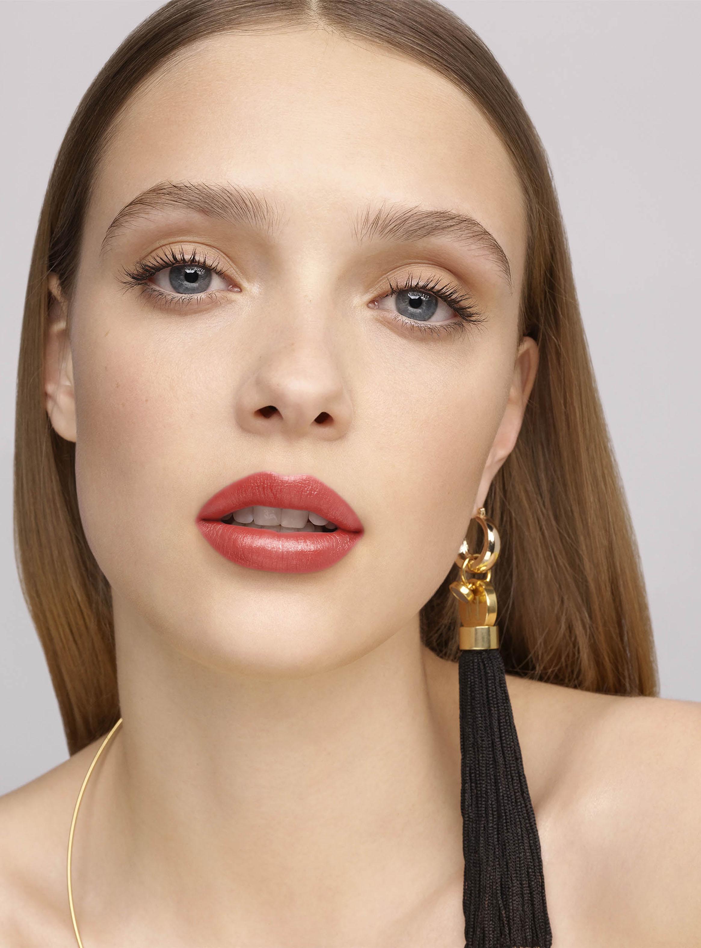 Fabulous Kiss Lipstick Sheer Carolina Herrera 180 Orange Affair 3.5g-2