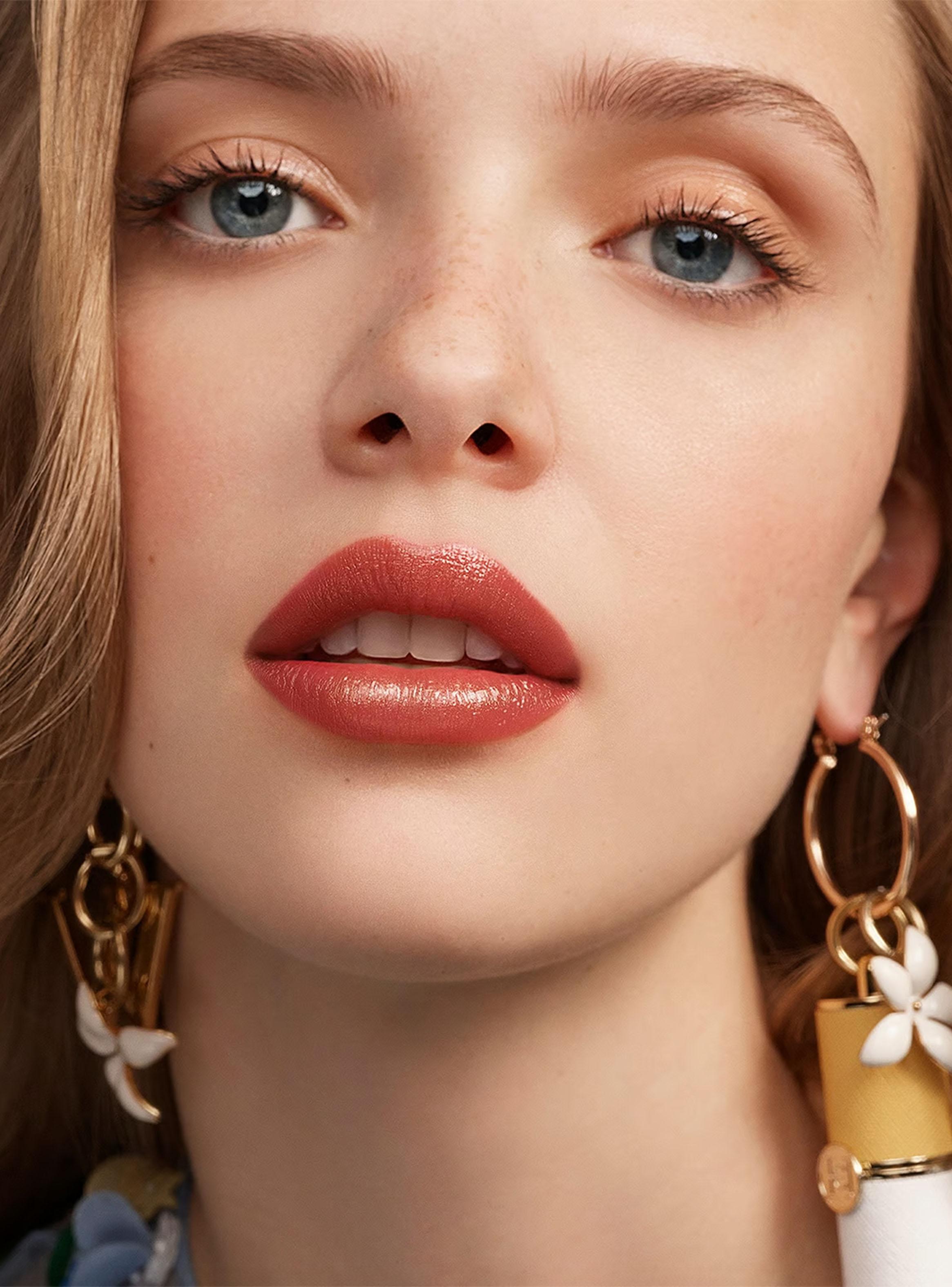 Good Girl Mini Lip Balm Carolina Herrera 010 Exposed 2 g-2