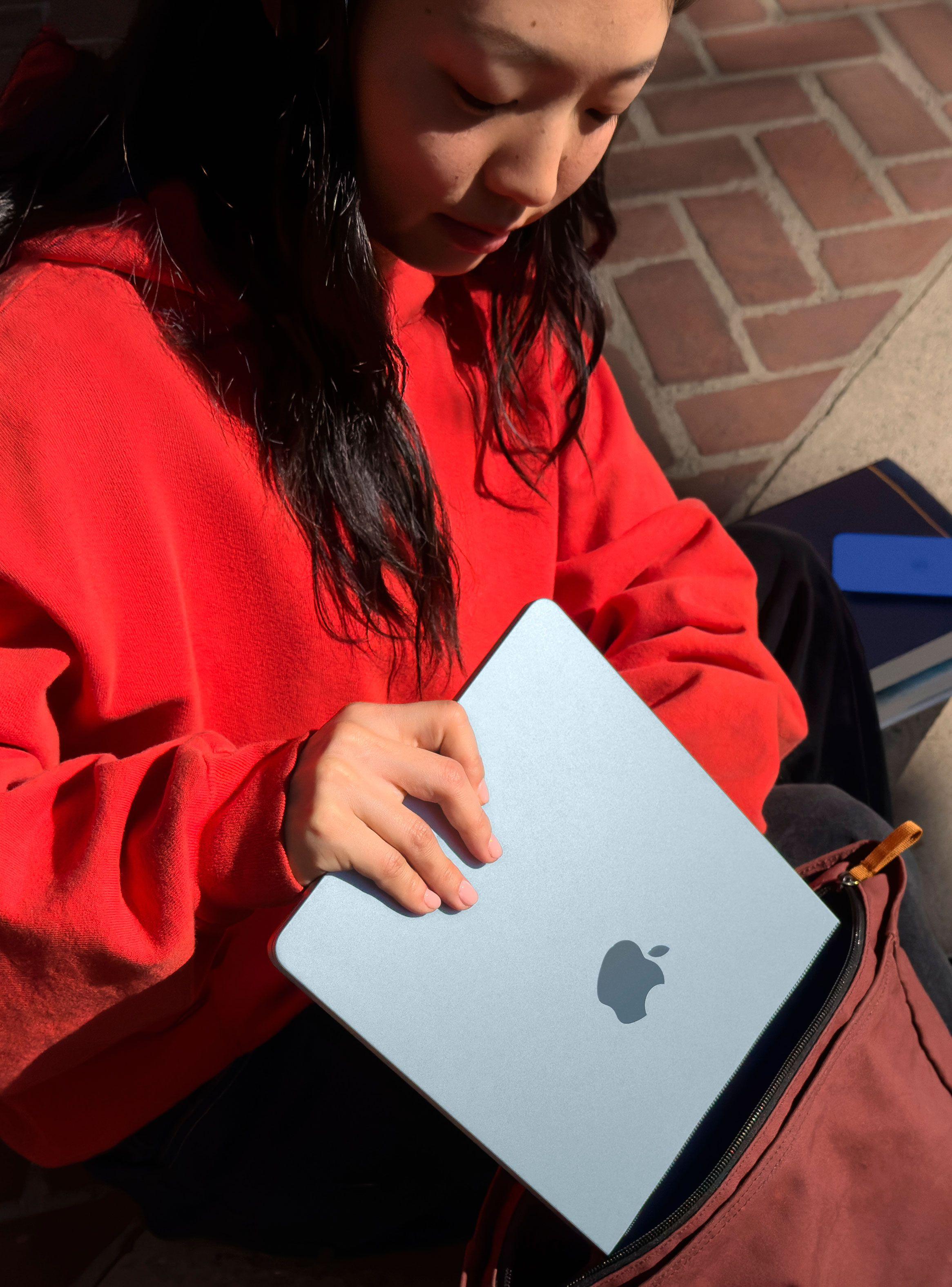 MacBook Air 13.6" Chip M4 CPU 10 Núcleos GPU 8 Núcleos 16GB RAM 256GB SSD Medianoche-6