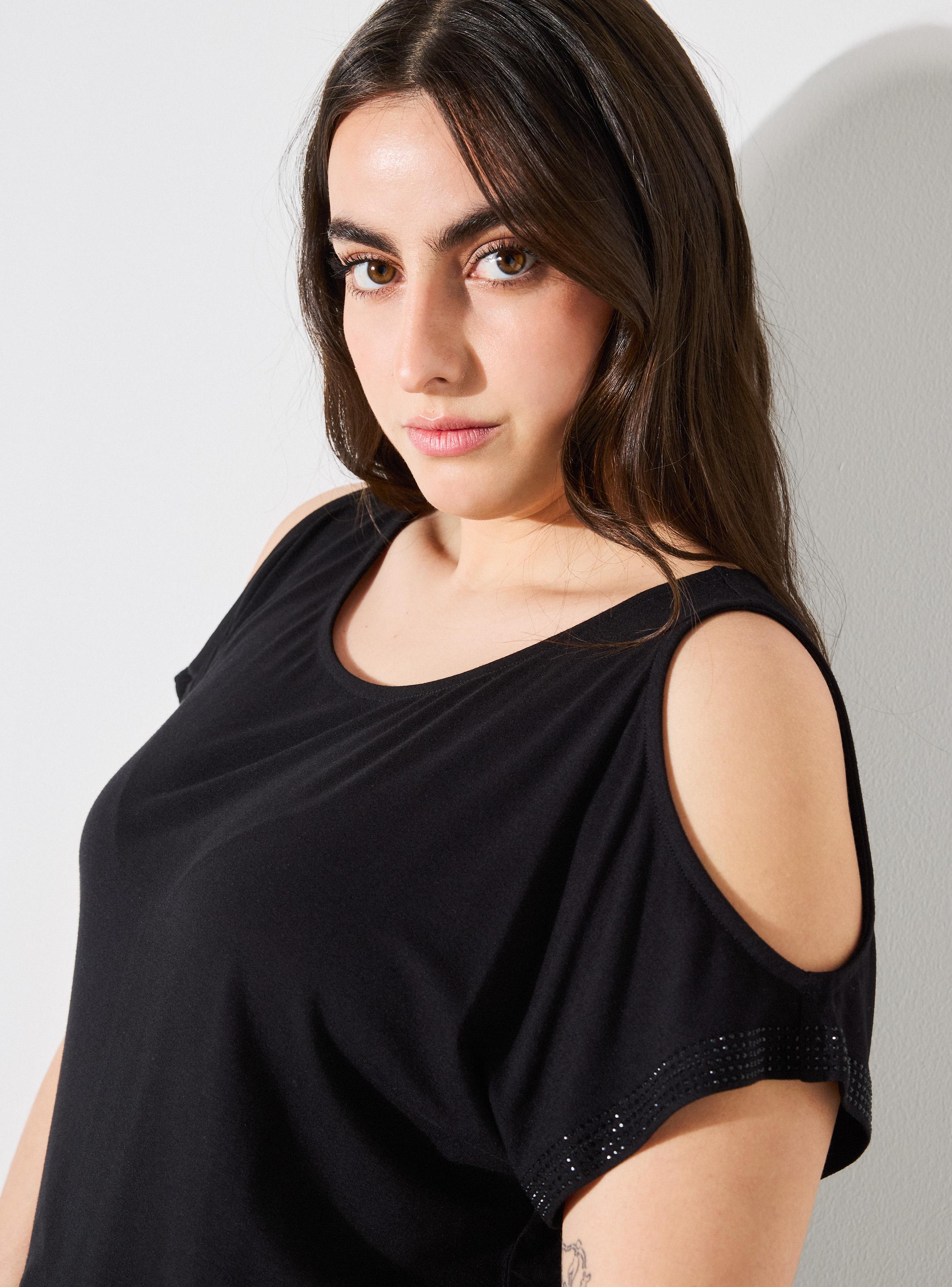 Polera Hombros Descubiertos Detalle Strass-3