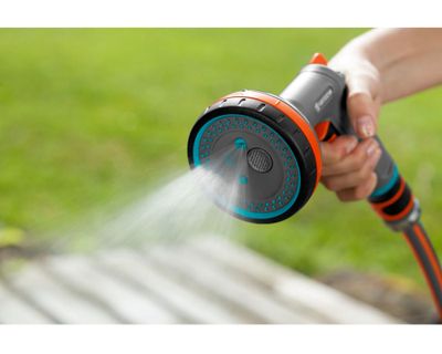 Imagen 2 del producto Pistola riego multifuncional Gardena.