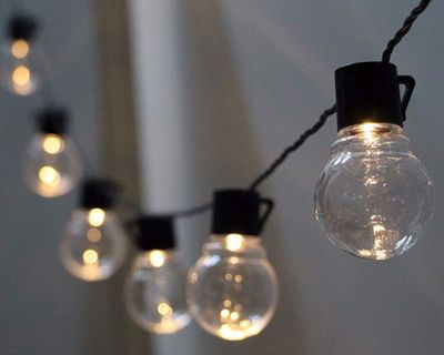 Imagen 2 del producto Guirnalda de luces solar 1.5 W 335 cm luz cálida transparente