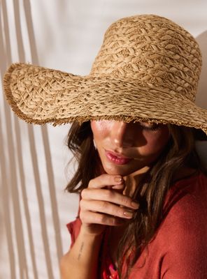 Imagen 2 del producto Sombrero Tejido con Detalle Flecos