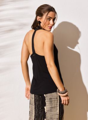 Imagen 2 del producto Polera Tachas en Escote