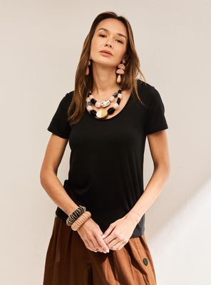 Polera Detalle en Escote