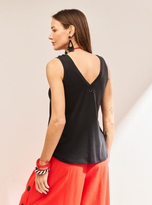 Imagen 2 del producto Polera Detalle en Rib en Escote