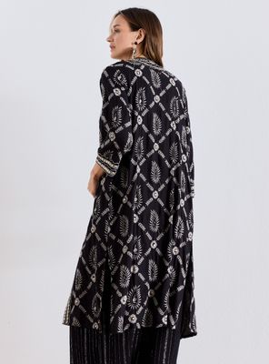 Imagen 2 del producto Chaqueta Tipo Kimono Bordada