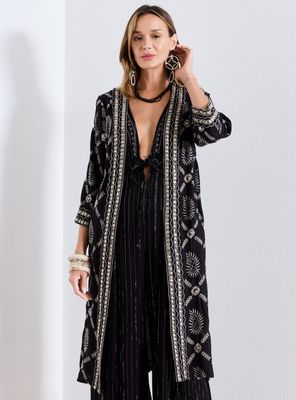 Chaqueta Tipo Kimono Bordada