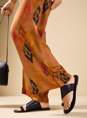 Sandalia con Dedo Tomado Cuero Mujer