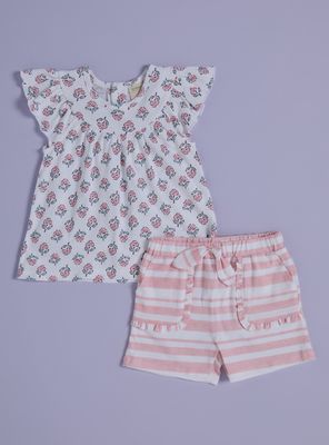 Conjunto Polera Floral y Short Rayado