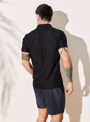 Imagen 2 del producto Camisa Tela Tejida con Diseño Animal Print