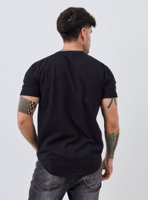 Imagen 2 del producto Polera Long Fit con Parche en Pecho Manga Corta