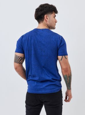 Imagen 2 del producto Polera Fondo Manchado Estampado Logo Frontal Manga Corta