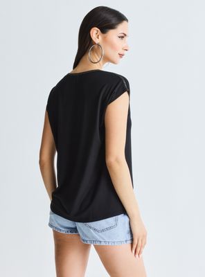 Imagen 2 del producto Polera Holgada Detalle Lurex Cuello y Hombro con Gráfica