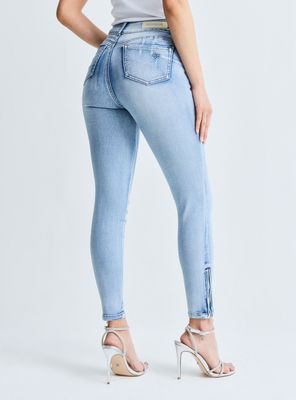 Imagen 2 del producto Jeans Push Up 2 Botones con Aplicaciones y Cierre en la Bota