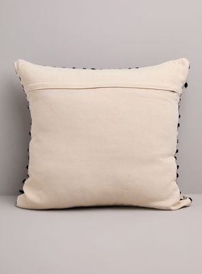 Imagen 2 del producto Cojín Tribal Relieve 50x50 cm Negro