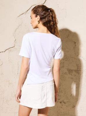 Imagen 2 del producto Polera Ruedo Asimétrico Colección María Pombo