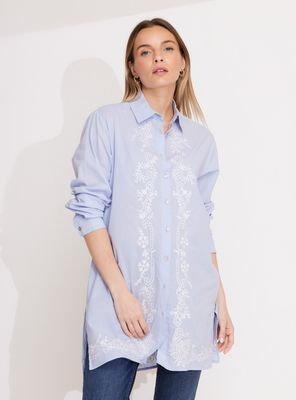 Blusa Camisera Larga con Bordado Frontal