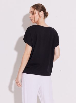 Imagen 2 del producto Polera Aplicaciones Doradas