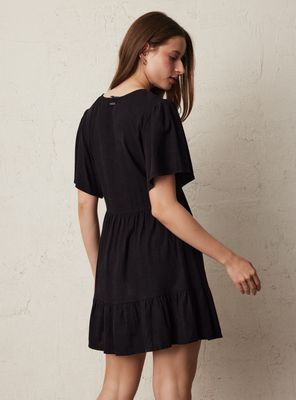 Imagen 2 del producto Vestido Corto con Capas Cinta en Escote