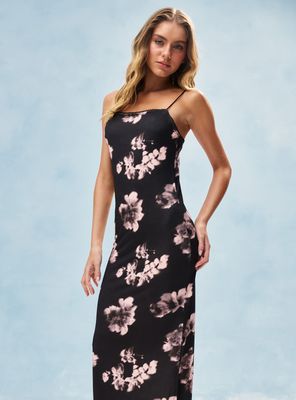 Vestido Ajustado Espalda Abierta