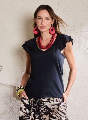 Polera Broderie en Mangas