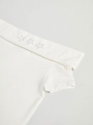 Imagen 2 del producto Polera Cuello Bote con Tachas Estrellas
