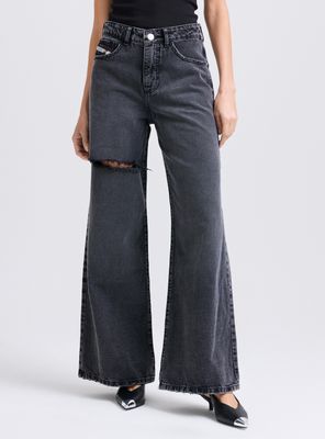 Jeans con Tajo en Muslo