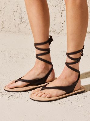 Sandalia Amarras Cuero Colaboración María Pombo Mujer