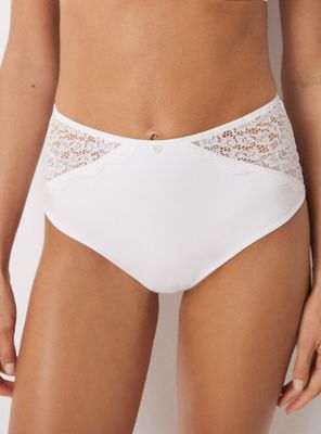 Calzón Alto Microfibra y Clásico Encaje