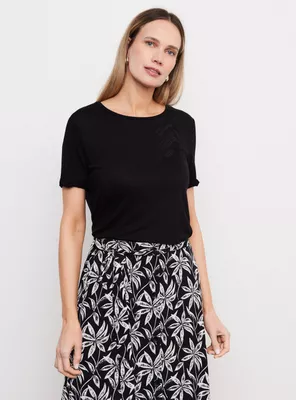 Polera Manga Corta con Estampado de Tachitas