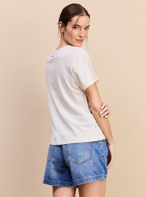 Imagen 2 del producto Polera con Estampado en Relieve